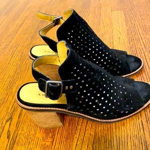 Perforated black suede sandal by Chinese Laundry